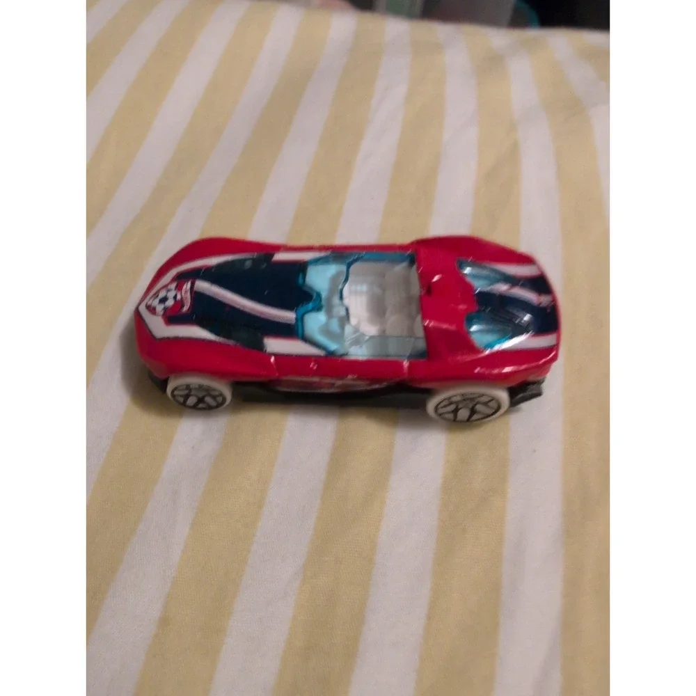 Hot Wheels Red Soccer Car 1:64 Diecast Toy Vehicle Malaysia R0932